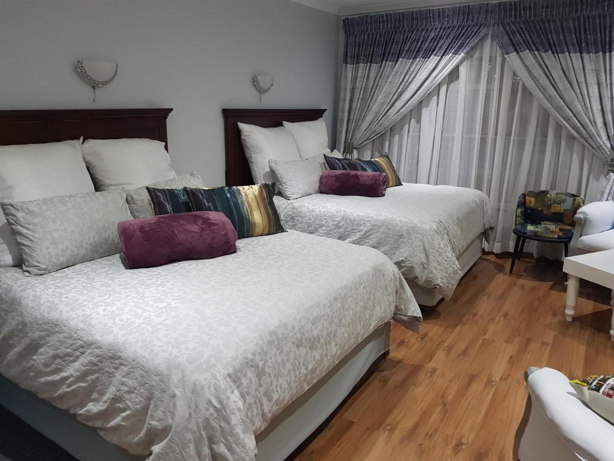 Good 2 Go Guest House Бенони Екстериор снимка