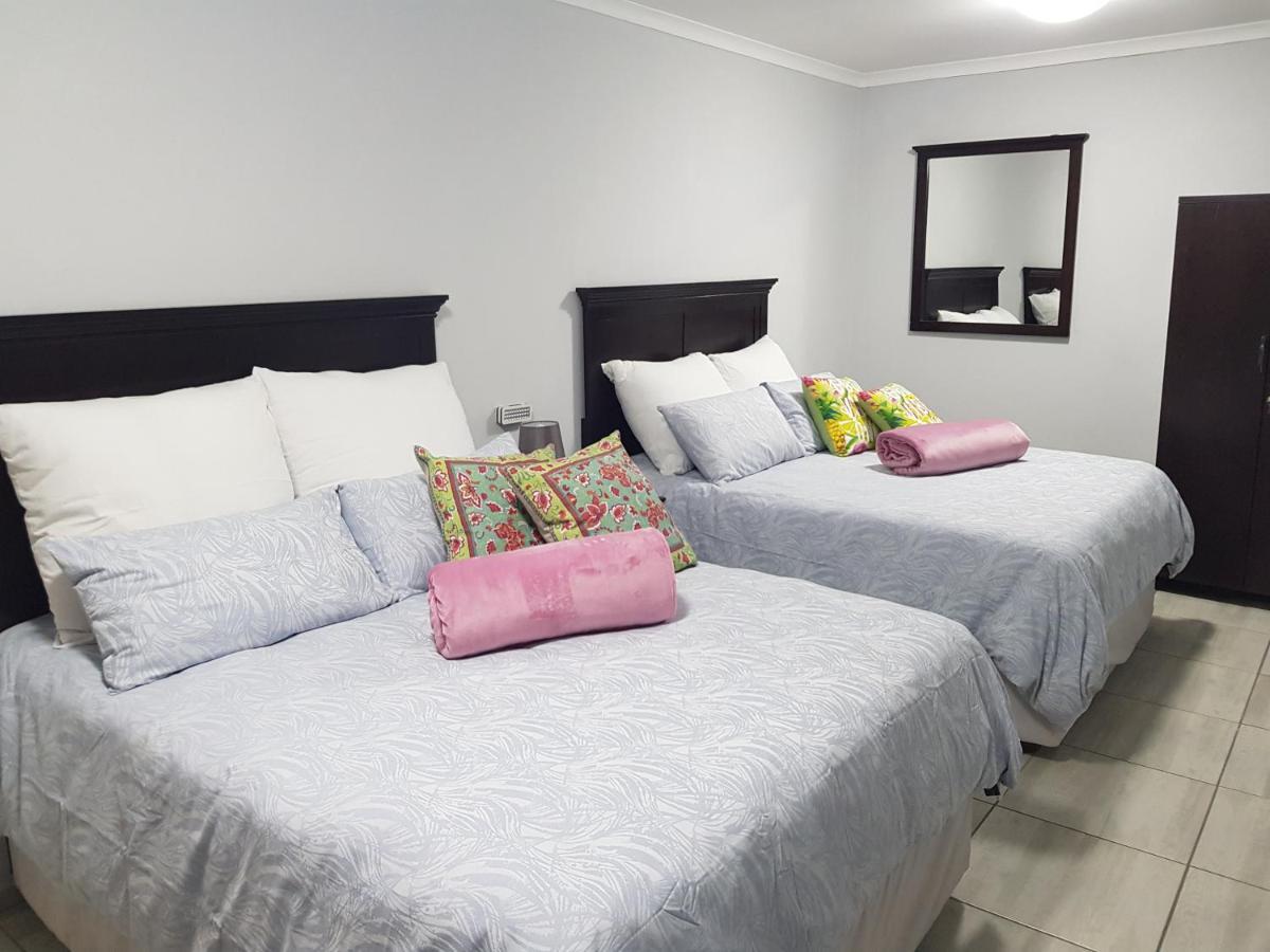 Good 2 Go Guest House Бенони Екстериор снимка