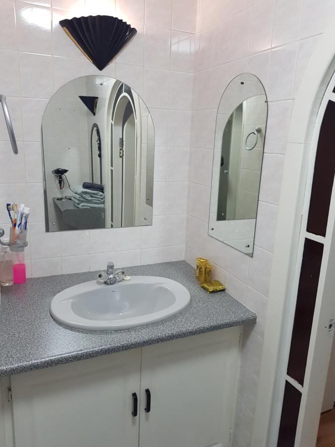 Good 2 Go Guest House Бенони Екстериор снимка